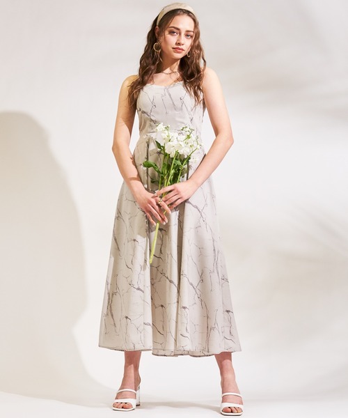 SPIRALGIRL（スパイラルガール）の「マーブル柄キャミワンピース（ワンピース・レディース・ベージュ/グレー・FREE）」の3枚目の写真