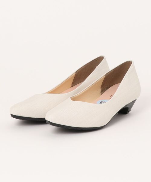 Parade(パレード)の「【MADE IN JAPAN】日本製・痛くなりにくい美形パンプス 3500【Parade】(パンプス・レディース・ブラック/ブラック系その他/グレイッシュブルー/ダークベージュ/グレー系その他/ピンク系その他/ホワイト系その他/ダークブラウン/ワイン・22.5cm/23.5cm/22.0cm/23.0cm/24.5cm/25.0cm/24.0cm)」の2枚目の写真