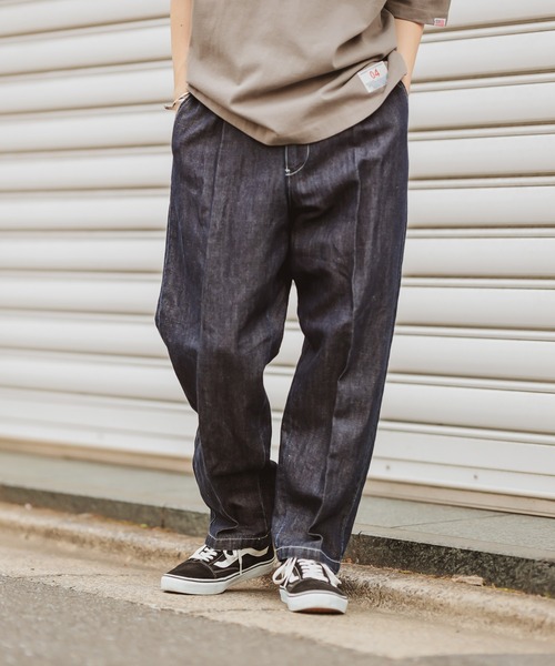 CIAOPANIC TYPY（チャオパニックティピー）の「リネン混デニムタックトラウザーパンツ（デニムパンツ・メンズ・ブルー/ネイビー・LARGE/MEDIUM）」の3枚目の写真