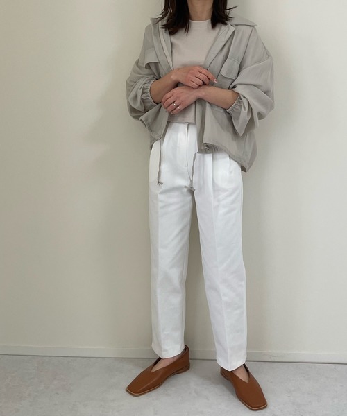 LE MORE（リモア）の「ツータックツイルテーパードパンツ（チノパンツ・レディース・ホワイト/ベージュ/クリーム・S/M/L）」の11枚目の写真