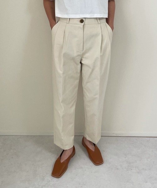 LE MORE（リモア）の「ツータックツイルテーパードパンツ（チノパンツ・レディース・ホワイト/ベージュ/クリーム・S/M/L）」の18枚目の写真