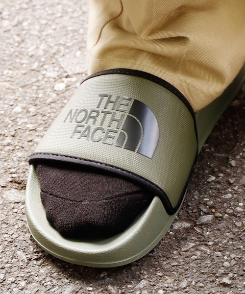 THE NORTH FACE(ザノースフェイス)の「THE NORTH FACE/ザ・ノースフェイス MEN'S BASE CAMP SLIDE Ⅲ サンダル/スポーツサンダル(サンダル・メンズ・ホワイト/ブラック/オリーブ×ブラック/レッド/ベージュ×ブラック・26/27/25/28/23/24)」の4枚目の写真