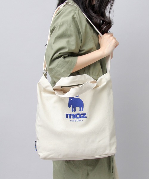 moz（モズ）の「2WAY キャンバス ショルダートート（トートバッグ・レディース・ホワイト/ブラック/グレー/インディゴブルー/ホワイト系その他/ホワイト系その他2/ネイビー/ブラウン/グレー系その他/ブルー/グリーン/ストライプ・FREE）」の3枚目の写真