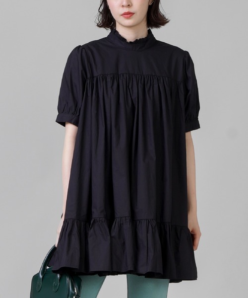 SPINNS（スピンズ）の「ミドルネックティアードフリルワンピース（ワンピース・レディース・ホワイト/ブラック・ONESIZE）」の2枚目の写真