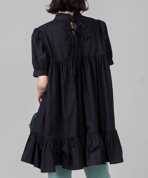 SPINNS（スピンズ）の「ミドルネックティアードフリルワンピース（ワンピース・レディース・ホワイト/ブラック・ONESIZE）」の17枚目の写真