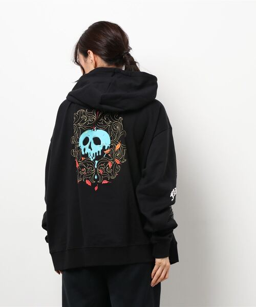 Chica（チカ）の「Chica/チカ/白雪姫(Snow White and the Seven Dwarfs)ヴィランズパーカー（パーカー・レディース・ホワイト/ブラック・1/2）」の3枚目の写真