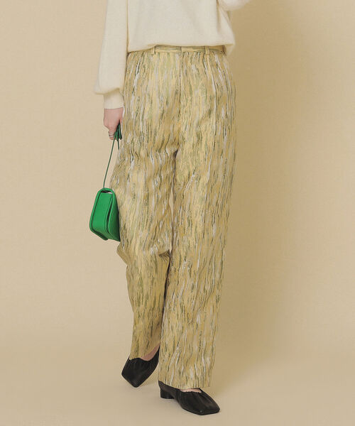 Ray BEAMS(レイビームス)の「Ray BEAMS / シャイニー ジャカード パンツ(その他パンツ・レディース・ベージュ/サックスブルー・1/0)」の3枚目の写真