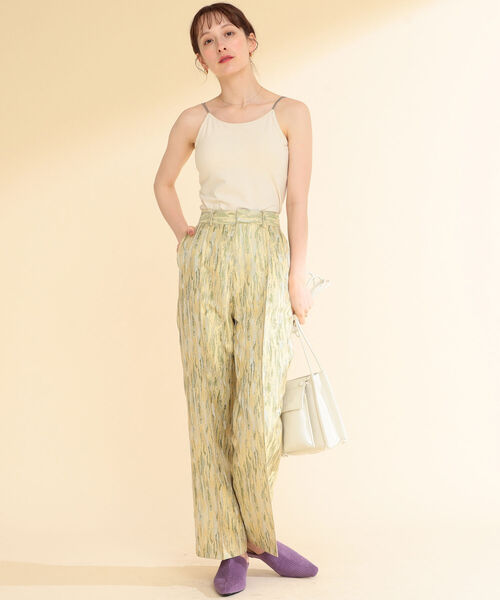 Ray BEAMS(レイビームス)の「Ray BEAMS / シャイニー ジャカード パンツ(その他パンツ・レディース・ベージュ/サックスブルー・1/0)」の8枚目の写真