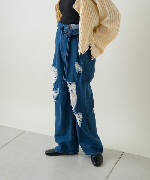 Kastane(カスタネ)の「ハイウエストダメージデニムパンツ(デニムパンツ・レディース・サックスブルー/ブルー・2/1)」の3枚目の写真