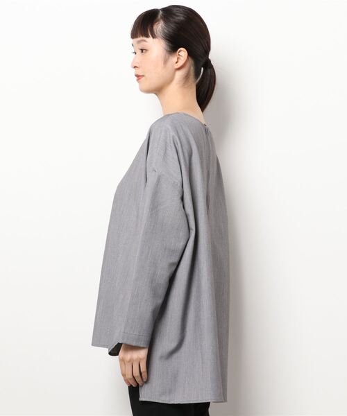 CLEARIMPRESSION (クリアインプレッション)の「TR起毛ボートネックチュニックブラウス【セットアップ対応】(シャツ/ブラウス・レディース・グレー/スミクロ・フリー)」の3枚目の写真
