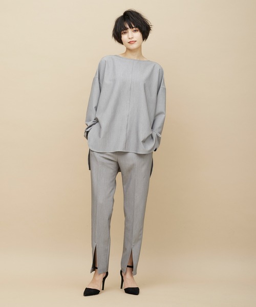 CLEARIMPRESSION (クリアインプレッション)の「TR起毛ボートネックチュニックブラウス【セットアップ対応】(シャツ/ブラウス・レディース・グレー/スミクロ・フリー)」の19枚目の写真