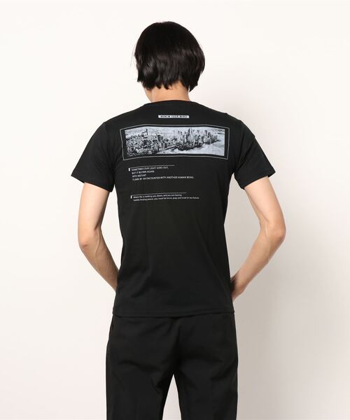 Mac-House(マックハウス)の「T-GRAPHICS フォトプリント半袖Tシャツ(Tシャツ/カットソー・メンズ・パープル/ホワイト×レッド/ホワイト/ブルー/ブラック・M/XL/L)」の11枚目の写真