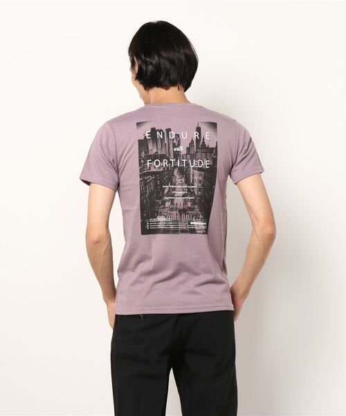 Mac-House(マックハウス)の「T-GRAPHICS フォトプリント半袖Tシャツ(Tシャツ/カットソー・メンズ・パープル/ホワイト×レッド/ホワイト/ブルー/ブラック・M/XL/L)」の6枚目の写真