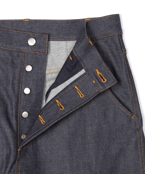 Vivienne Westwood MAN（ヴィヴィアンウエストウッドマン）の「プリーツポケット デニム【219017 3311】（デニムパンツ・メンズ・インディゴブルー・46/48/50/44）」の3枚目の写真