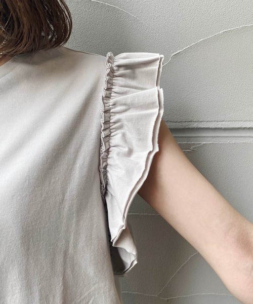 CAPRICIEUX LE'MAGE（カプリシューレマージュ）の「フリルTシャツ（Tシャツ/カットソー・レディース・ホワイト/チャコールグレー/グレイッシュベージュ・FREE）」の10枚目の写真