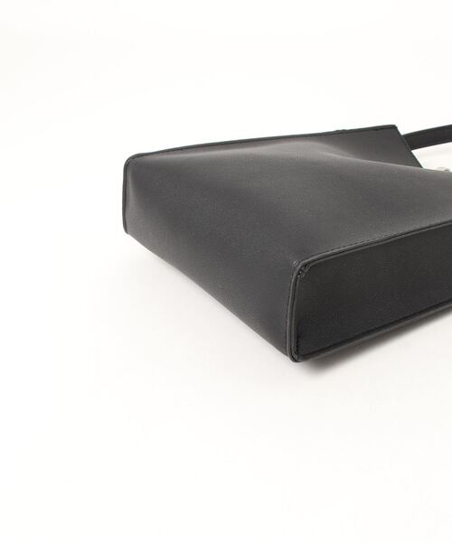 SPINNS（スピンズ）の「フェイクレザー スクエアショルダーバッグ（ショルダーバッグ・メンズ・ブラック/グリーン・ONESIZE）」の8枚目の写真