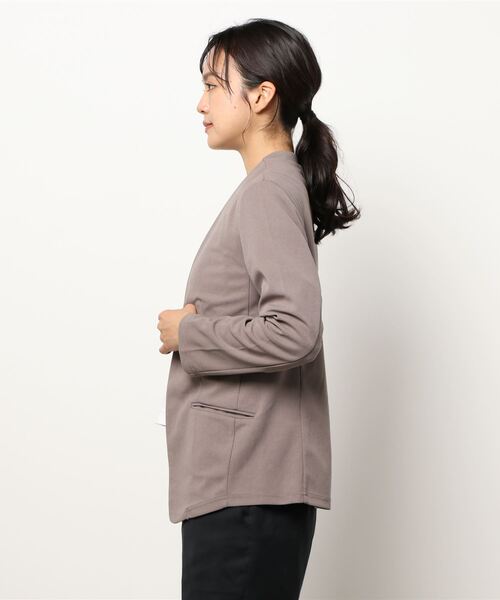 Settimissimo（セッティミッシモ）の「カットジョーゼットノーカラージャケット（ノーカラーコート・レディース・ブラック/モカ・M）」の5枚目の写真