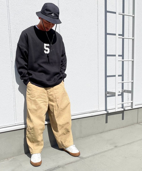 CANAL JEAN(キャナルジーン)の「1975 TOKYO(1975 トーキョー) "TEAM5"クルーネック裏起毛トレーナー(スウェット・レディース・ホワイト/パープル/ブラック/アッシュグレー・X-LARGE/LARGE)」の10枚目の写真