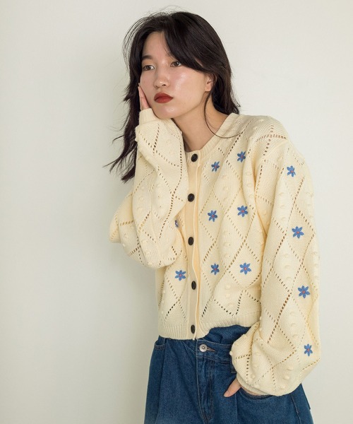 w closet(ダブルクローゼット)の「【新色追加】5Gポプコン編み+花刺繍カーディガン(カーディガン/ボレロ・レディース・オフホワイト/ブルー/オレンジ/ブラック・FREE)」の11枚目の写真