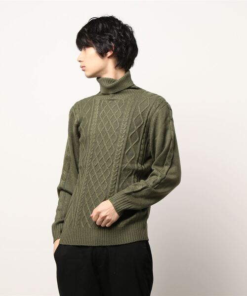 Blue Standard (ブルースタンダード)の「【BLUE STANDARD/ブルースタンダード】抗ピル加工で毛玉のできにくいイージーケア仕様 洗濯機可 アランタートルネックセーター/ニット(ニット/セーター・メンズ・ブラック/カーキ/チャコールグレー/ホワイト・SMALL/MEDIUM/LARGE/X-LARGE)」の1枚目の写真