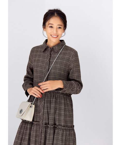 STYLE DELI（スタイルデリ）の「【LUXE】ステッチチェック柄ティアードワンピース（ワンピース・レディース・ブラック/ブラウン・01/02）」の4枚目の写真