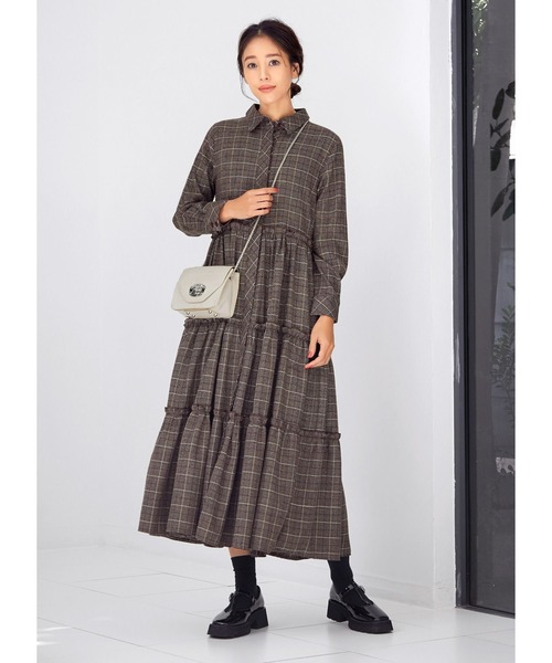 STYLE DELI（スタイルデリ）の「【LUXE】ステッチチェック柄ティアードワンピース（ワンピース・レディース・ブラック/ブラウン・01/02）」の6枚目の写真