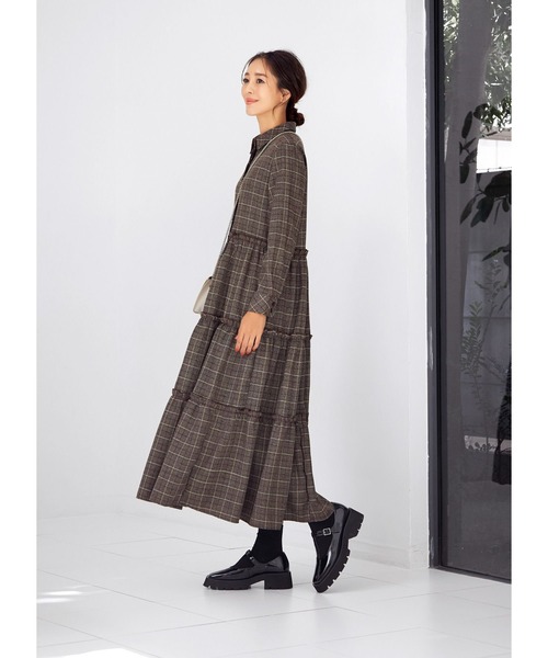 STYLE DELI（スタイルデリ）の「【LUXE】ステッチチェック柄ティアードワンピース（ワンピース・レディース・ブラック/ブラウン・01/02）」の7枚目の写真