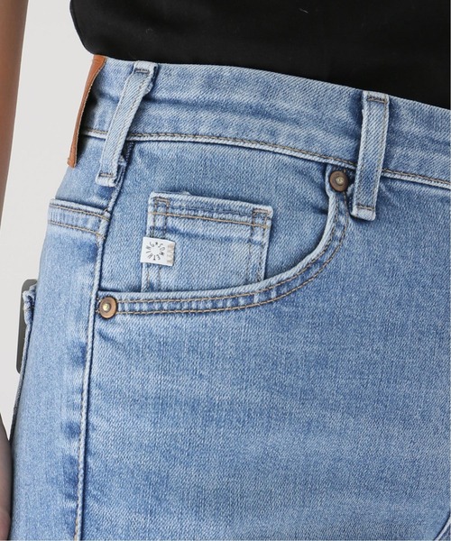 SOMETHING（サムシング）の「【SOMETHING/サムシング】lisa flare（デニムパンツ・レディース・ライトブルー・38/36）」の9枚目の写真