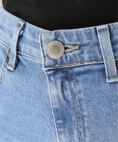 SOMETHING（サムシング）の「【SOMETHING/サムシング】lisa flare（デニムパンツ・レディース・ライトブルー・38/36）」の12枚目の写真