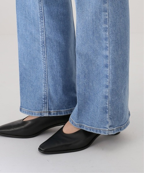 SOMETHING（サムシング）の「【SOMETHING/サムシング】lisa flare（デニムパンツ・レディース・ライトブルー・38/36）」の6枚目の写真