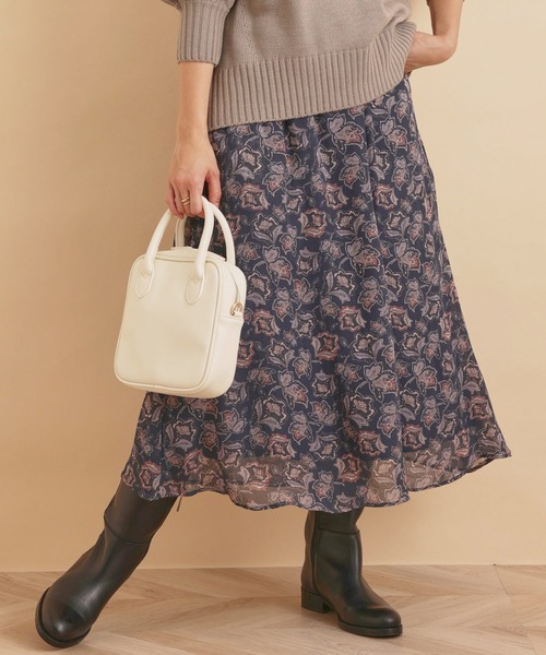 SALON adam et rope'(サロン アダム エ ロペ)の「ハーブプリントベルト付きロングフレアスカート(スカート・レディース・ネイビー/オレンジ・FREE)」の2枚目の写真