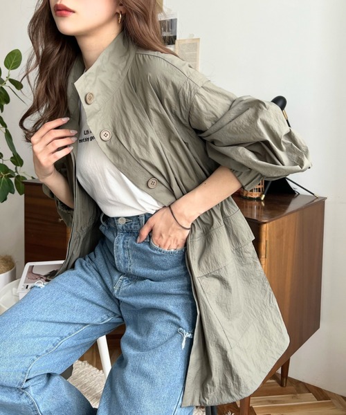 moment+（モーメントプラス）の「シアーナイロンワッシャーマルチWAYボリュームスリーブマウンテンパーカー（マウンテンパーカー・レディース・ブラック/ベージュ/オフホワイト/カーキ/ブルー/ライトグリーン・M）」の4枚目の写真