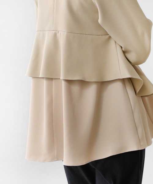 Bou Jeloud（ブージュルード）の「【WEB限定】ティアードトップス（シャツ/ブラウス・レディース・ライトカーキ/ブラック・38）」の7枚目の写真