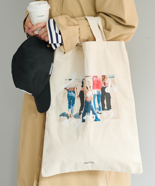SOMETHING(サムシング)の「【SOMETHING/サムシング】PHOTO TOTE(トートバッグ・レディース・オフホワイト・FREE)」の1枚目の写真