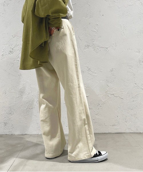 apres jour mignon(アプレジュールミニョン)の「ツイルストレートパンツ【ZOZOTOWN限定アイテム】(その他パンツ・レディース・ネイビー/ベージュ/オフホワイト・MEDIUM/X-LARGE/SMALL)」の7枚目の写真