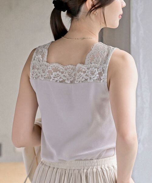 rps（アールピーエス）の「スクエアー×Ｖネック前後２ＷＡＹタンクトップ（タンクトップ・レディース・ブラック/オフホワイト/グレイッシュベージュ/ブラウン/ピンクベージュ/サックスブルー・M/L）」の9枚目の写真