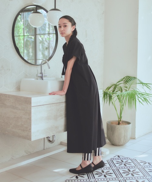 manana suerte（マニャーナスエルテ）の「コットンスリットネックワンピース（ワンピース・レディース・ブラック/ホワイト・FREE）」の13枚目の写真