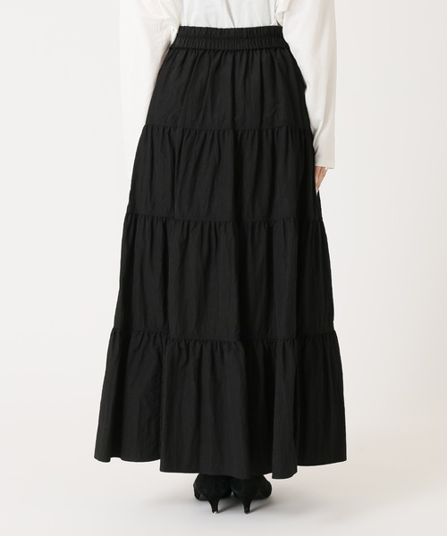 JOURNAL STANDARD（ジャーナルスタンダード）の「シャイニークロスティアードスカート（スカート・レディース・ブラック/グリーン系その他2・38/36）」の3枚目の写真