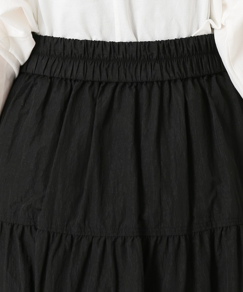 JOURNAL STANDARD（ジャーナルスタンダード）の「シャイニークロスティアードスカート（スカート・レディース・ブラック/グリーン系その他2・38/36）」の6枚目の写真