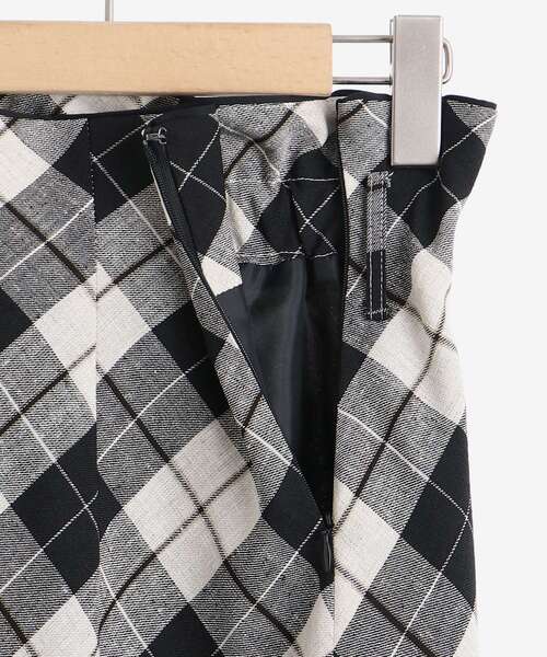 le.coeur blanc(ルクールブラン)の「リネンライクバイヤスチェックフレアスカート(スカート・レディース・ベージュ系その他2/ブラック系その他・38)」の3枚目の写真
