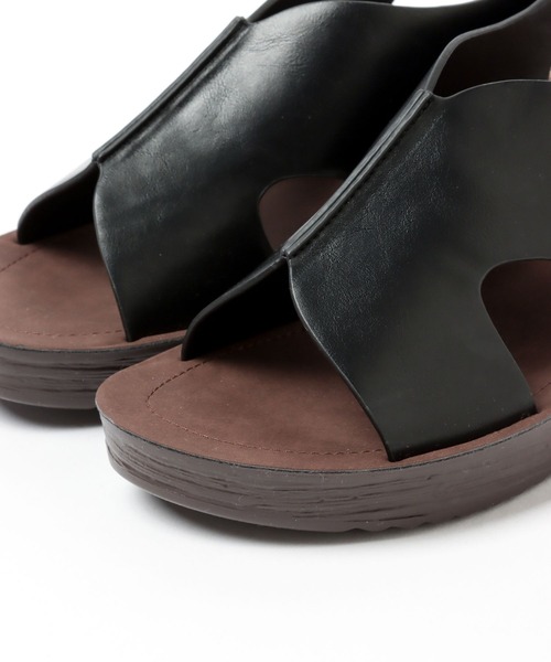 LEPSIM（レプシィム）の「やみつき！クッションウエッジサンダル　264204（サンダル・レディース・ブラック/シルバー/グレイッシュベージュ・SMALL/MEDIUM/LARGE）」の16枚目の写真