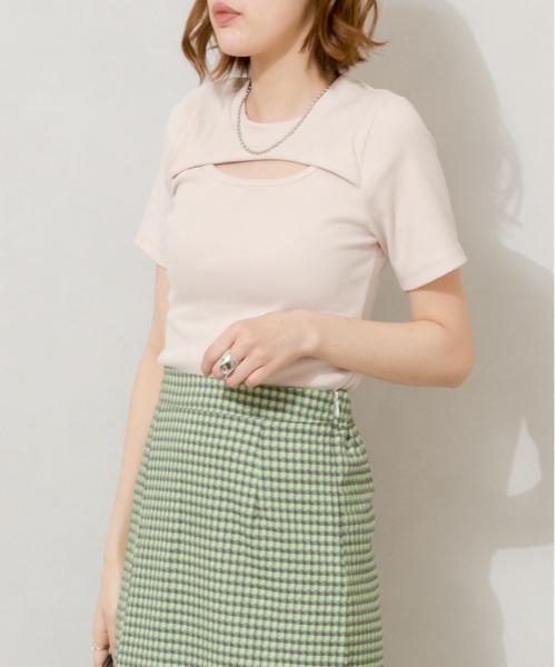 SpRay(スプレイ)の「テレコデコルテオ-プンカットソー(Tシャツ/カットソー・レディース・ブラック/オレンジ/グリーン/アイボリー/ピンク系その他・FREE)」の2枚目の写真