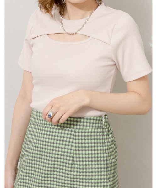 SpRay(スプレイ)の「テレコデコルテオ-プンカットソー(Tシャツ/カットソー・レディース・ブラック/オレンジ/グリーン/アイボリー/ピンク系その他・FREE)」の16枚目の写真