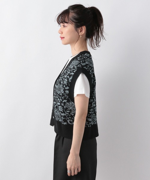 RAGEBLUE（レイジブルー）の「2WAYフラワー柄ニットベスト（ベスト・レディース・ブラック/ベージュ/グリーン・FREE）」の17枚目の写真