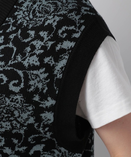 RAGEBLUE（レイジブルー）の「2WAYフラワー柄ニットベスト（ベスト・レディース・ブラック/ベージュ/グリーン・FREE）」の15枚目の写真