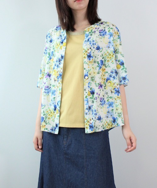 MB mint breeze(エムビーミントブリーズ)の「花柄プリント ハーフスリーブ シャツ(シャツ/ブラウス・レディース・ライトグレー/オフホワイト/ネイビー・LL/3L/4L/5L/M/L)」の5枚目の写真