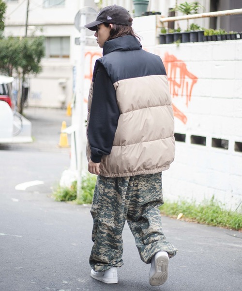 WEGO(ウィゴー)の「WEGO/リバーシブルエコダウンベスト(ダウンベスト・メンズ・ホワイト/ベージュ/その他1/ブラック・MEDIUM/LARGE)」の6枚目の写真