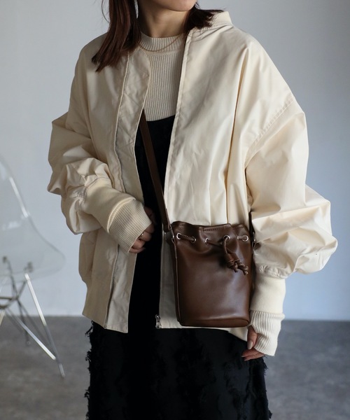 ap retro(アプレトロ)の「ボリュームスリーブMA-1ブルゾン(MA-1・レディース・アイボリー/グレイッシュベージュ/カーキ/ブラック/ライトカーキ・FREE)」の9枚目の写真