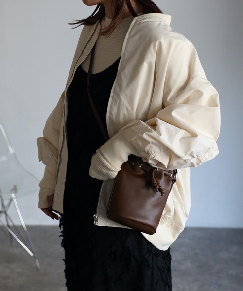 ap retro(アプレトロ)の「ボリュームスリーブMA-1ブルゾン(MA-1・レディース・アイボリー/グレイッシュベージュ/カーキ/ブラック/ライトカーキ・FREE)」の10枚目の写真