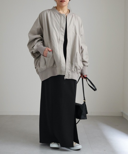 ap retro(アプレトロ)の「ボリュームスリーブMA-1ブルゾン(MA-1・レディース・アイボリー/グレイッシュベージュ/カーキ/ブラック/ライトカーキ・FREE)」の15枚目の写真